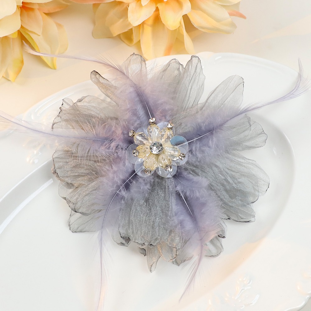 Broches de Plumas y Flores Hec - Crystal Mesh Fabric reseña y precio
